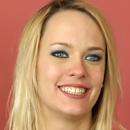 Lara Blonde