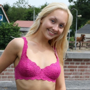 Esmee Flower