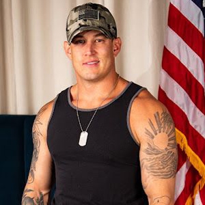 Brock Kniles