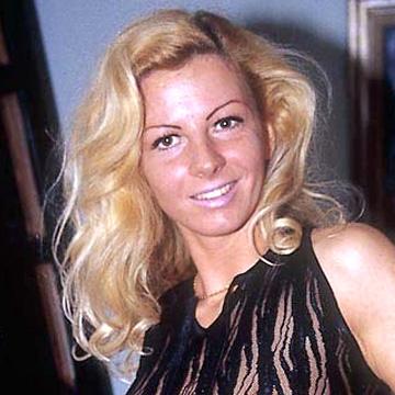 Claudia Blond